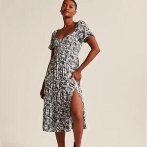 Abercrombie Smocked Floral Dress Sz XS